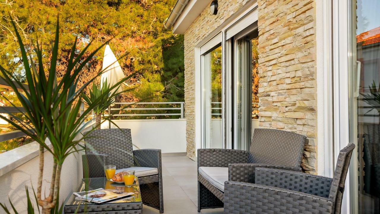 Sun & Salt Apartments Bibinje Bagian luar foto